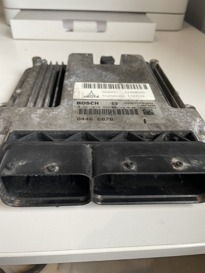 Manitou MT 1335 - sterownik silnika ECU 04466878 0281020598 - Блок за управление за Подемно-транспортна техника: снимка 2 Manitou MT 1335 - sterownik silnika ECU 04466878 0281020598 - Блок за управление за Подемно-транспортна техника: снимка 2