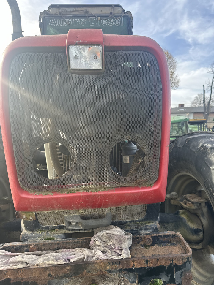 Massey Ferguson 6480 - 6499 grill przedni maska atrapa - Каросерия и екстериор за Трактор: снимка 4 Massey Ferguson 6480 - 6499 grill przedni maska atrapa - Каросерия и екстериор за Трактор: снимка 4