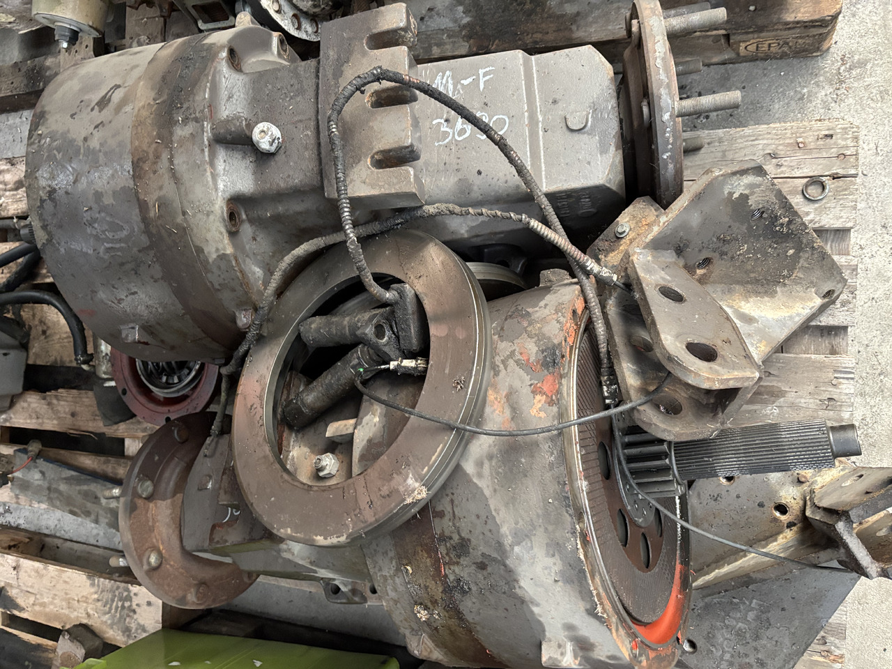 Massey Fergusson 3690 Zwolnica Lewa 3615730M11 - Ходов редуктор за Селскостопанска техника: снимка 5 Massey Fergusson 3690 Zwolnica Lewa 3615730M11 - Ходов редуктор за Селскостопанска техника: снимка 5