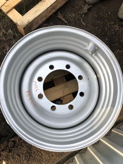 Merlo felga 14x24 - Джанта за Подемно-транспортна техника: снимка 1 Merlo felga 14x24 - Джанта за Подемно-транспортна техника: снимка 1