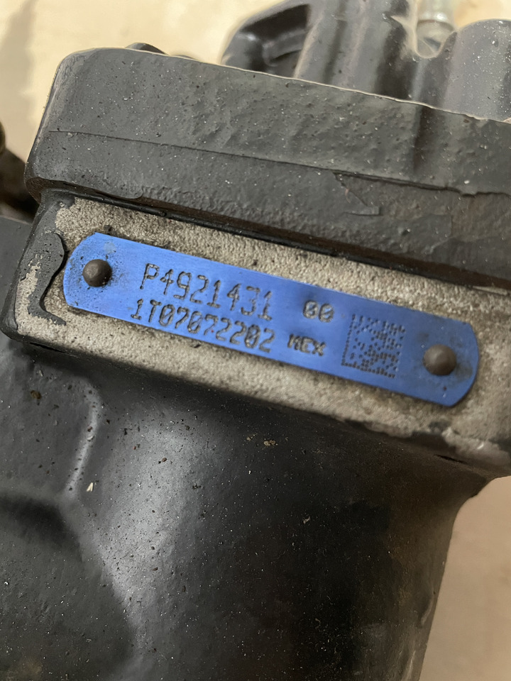 New Holland Cummins - pompa paliwa wtryskowa P4921431 4088604 - Горивна помпа за Селскостопанска техника: снимка 4 New Holland Cummins - pompa paliwa wtryskowa P4921431 4088604 - Горивна помпа за Селскостопанска техника: снимка 4