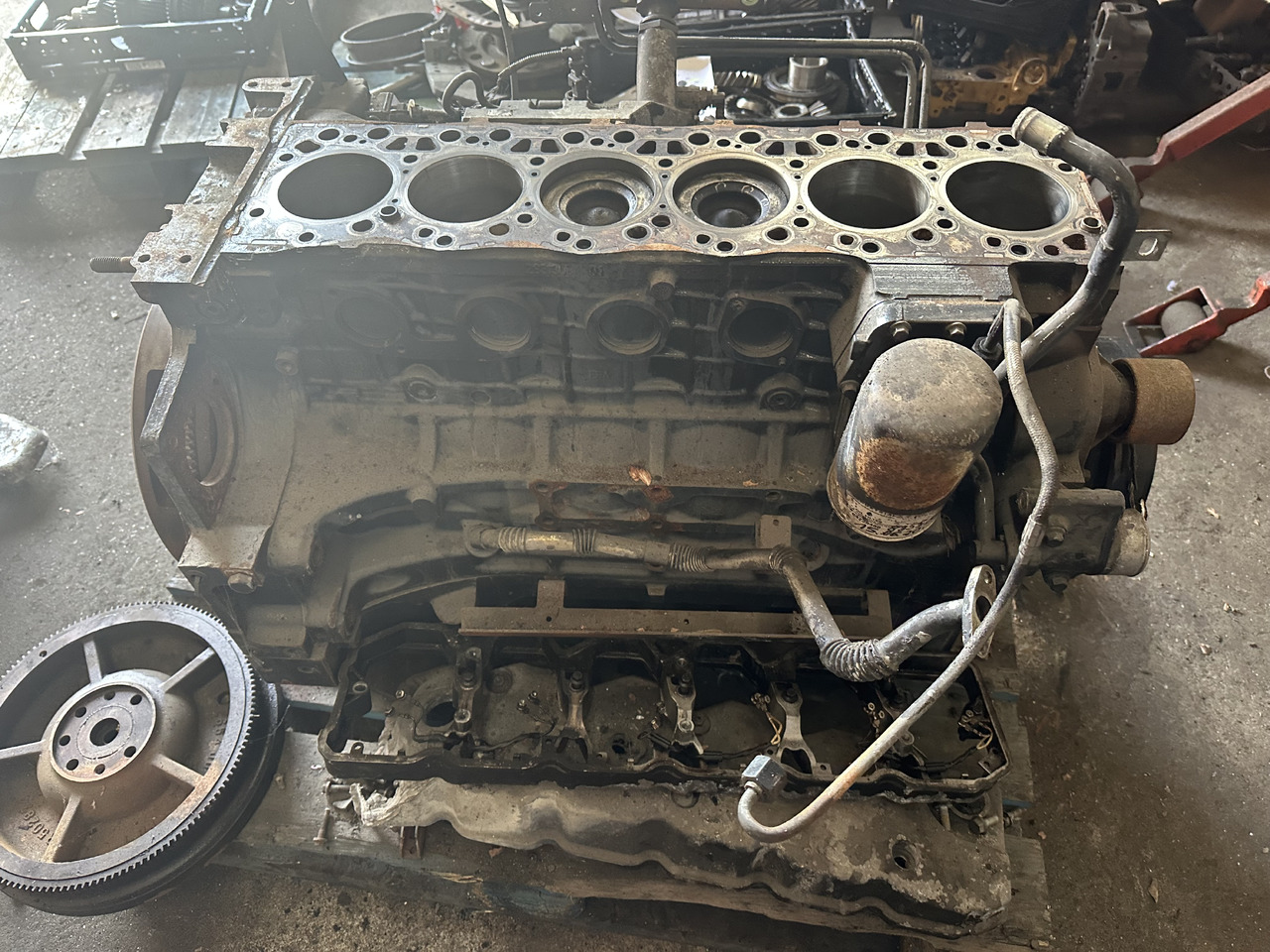 New holland silnik Model: F4DE9687 , model type: 667TA , części blok wał głowica korbowód - Двигател за Селскостопанска техника: снимка 2 New holland silnik Model: F4DE9687 , model type: 667TA , części blok wał głowica korbowód - Двигател за Селскостопанска техника: снимка 2