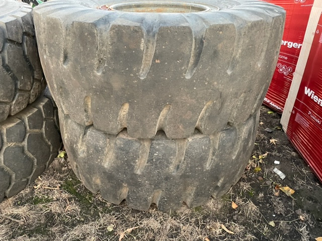 Opona Goodyear 20.5r25 - Гума за Селскостопанска техника: снимка 1 Opona Goodyear 20.5r25 - Гума за Селскостопанска техника: снимка 1