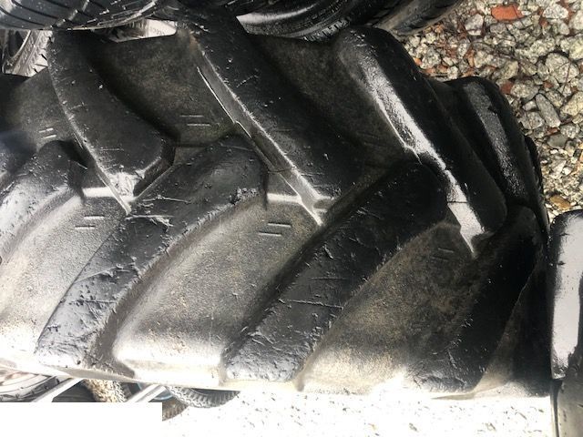 Opona Merlo - 405/70 r20 - Гума за Подемно-транспортна техника: снимка 1 Opona Merlo - 405/70 r20 - Гума за Подемно-транспортна техника: снимка 1