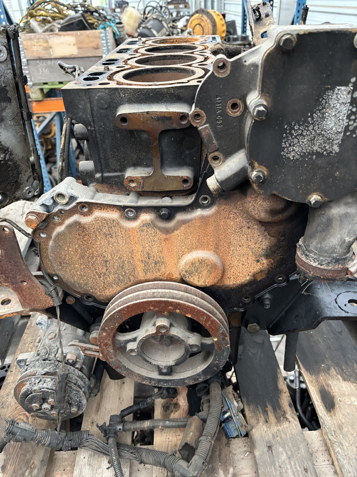 Perkins 1104D-E44T Silnik Blok Miska Olejowa Wał CZĘŚCI - Двигател и части за Строителна техника: снимка 2 Perkins 1104D-E44T Silnik Blok Miska Olejowa Wał CZĘŚCI - Двигател и части за Строителна техника: снимка 2