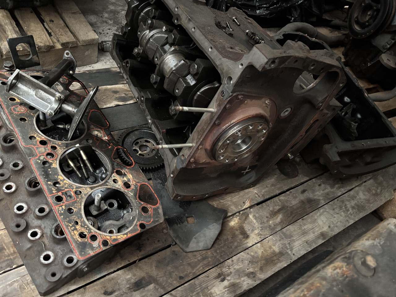 Perkins 1906/2200 Silnik Miska Wał Koło Zamachowe CZĘŚCI - Маховик за Селскостопанска техника: снимка 3 Perkins 1906/2200 Silnik Miska Wał Koło Zamachowe CZĘŚCI - Маховик за Селскостопанска техника: снимка 3