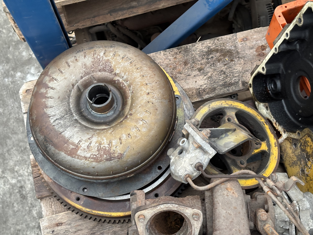 Perkins 4.236 4.248 Pokrywa Rozrządu Korbowód Tłok Miska Olejowa Tryb Koło Zamachowe CZĘŚCI - Маховик за Селскостопанска техника: снимка 5 Perkins 4.236 4.248 Pokrywa Rozrządu Korbowód Tłok Miska Olejowa Tryb Koło Zamachowe CZĘŚCI - Маховик за Селскостопанска техника: снимка 5