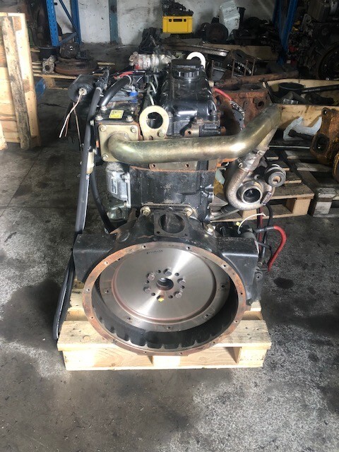 Perkins RG38138 Silnik Kompletny lub części - Двигател за Селскостопанска техника: снимка 2 Perkins RG38138 Silnik Kompletny lub części - Двигател за Селскостопанска техника: снимка 2