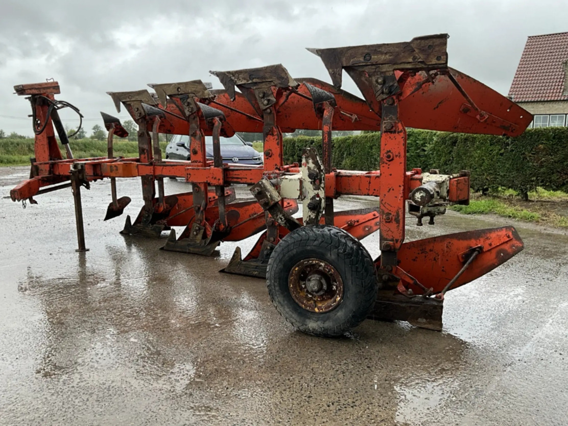 Plug obrotowy 4 skibowy Kverneland Kuhn J. BAEKE - Плуг: снимка 3 Plug obrotowy 4 skibowy Kverneland Kuhn J. BAEKE - Плуг: снимка 3