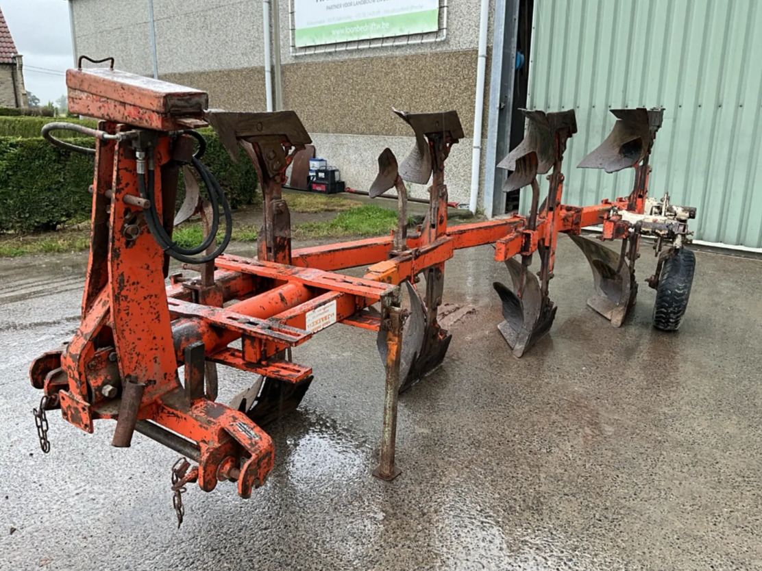 Plug obrotowy 4 skibowy Kverneland Kuhn J. BAEKE - Плуг: снимка 4 Plug obrotowy 4 skibowy Kverneland Kuhn J. BAEKE - Плуг: снимка 4