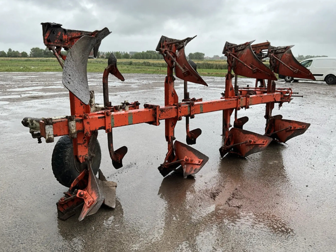 Plug obrotowy 4 skibowy Kverneland Kuhn J. BAEKE - Плуг: снимка 2 Plug obrotowy 4 skibowy Kverneland Kuhn J. BAEKE - Плуг: снимка 2