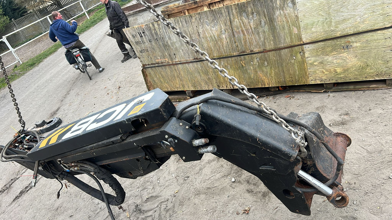 Ramie Ładowarki JCB - Стрела: снимка 1 Ramie Ładowarki JCB - Стрела: снимка 1