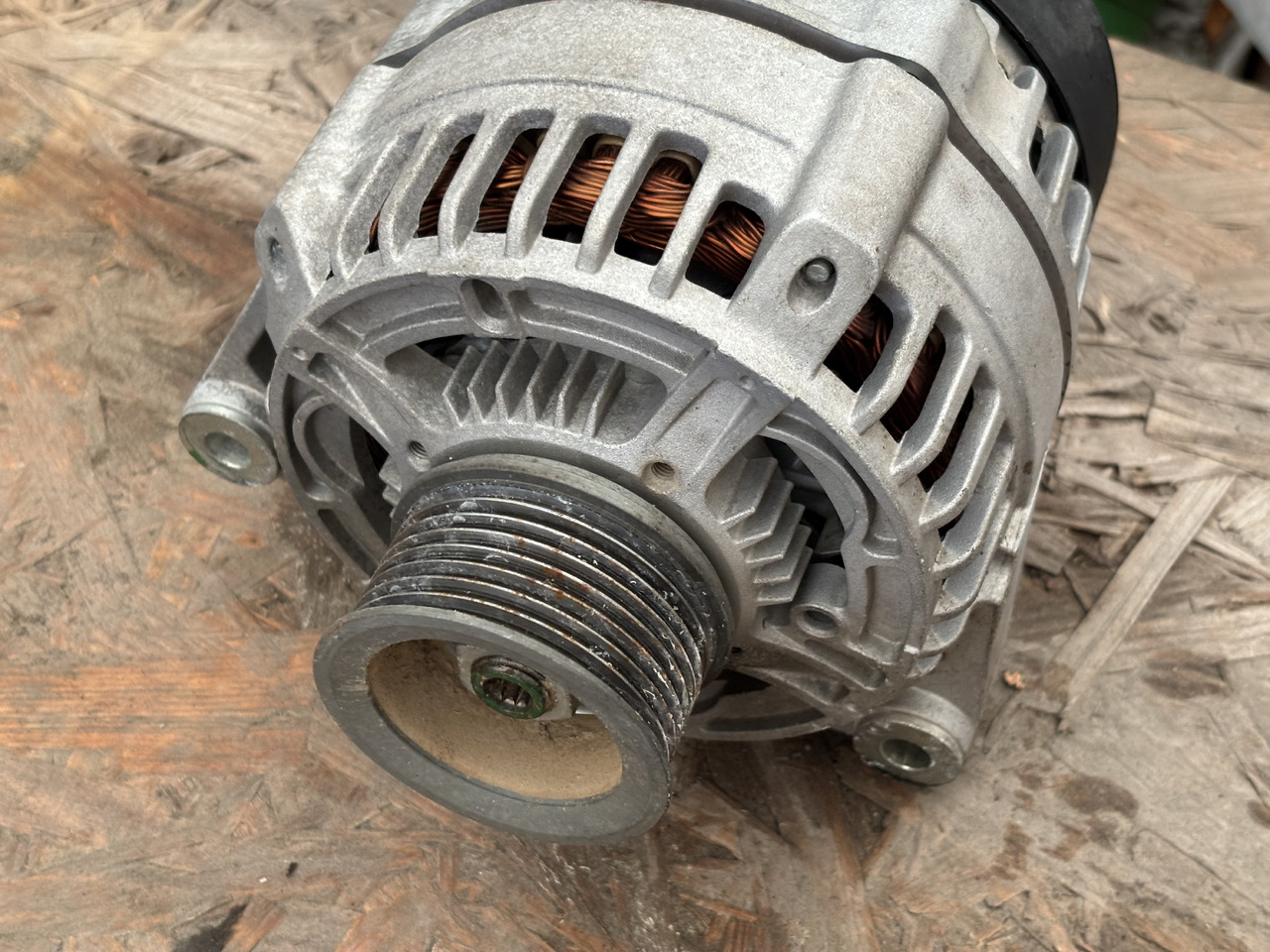 Mahle 11.205.290 John Deere DZ117825 NOWY - Резервни части за Селскостопанска техника: снимка 4 Mahle 11.205.290 John Deere DZ117825 NOWY - Резервни части за Селскостопанска техника: снимка 4