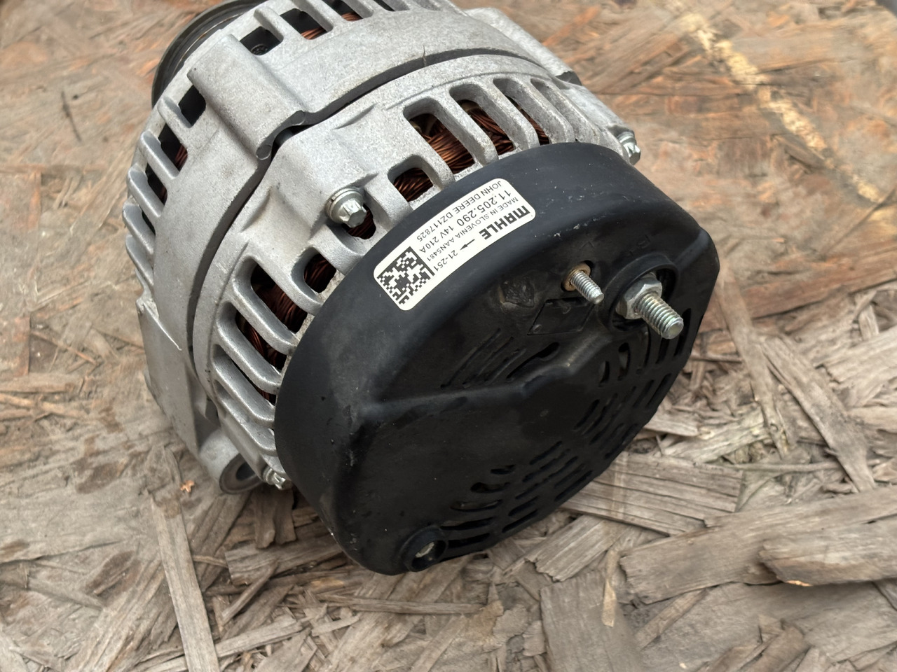 Mahle 11.205.290 John Deere DZ117825 NOWY - Резервни части за Селскостопанска техника: снимка 1 Mahle 11.205.290 John Deere DZ117825 NOWY - Резервни части за Селскостопанска техника: снимка 1