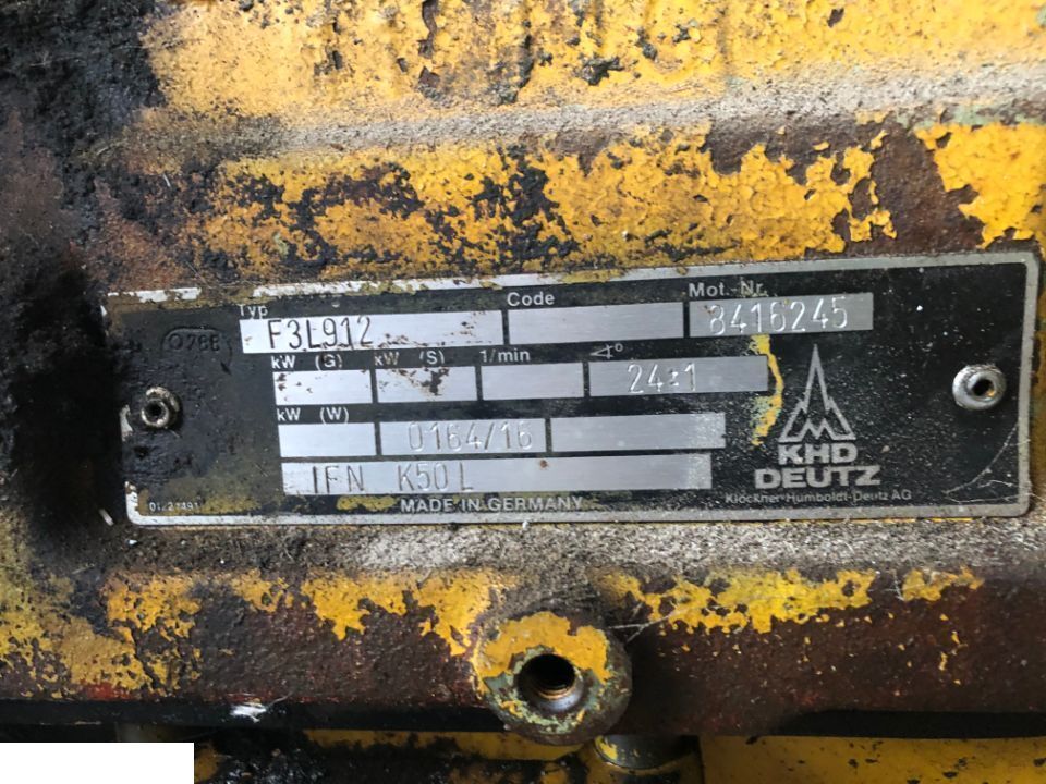 SILNIk DEUTZ F3L912 części - Двигател за Подемно-транспортна техника: снимка 2 SILNIk DEUTZ F3L912 części - Двигател за Подемно-транспортна техника: снимка 2