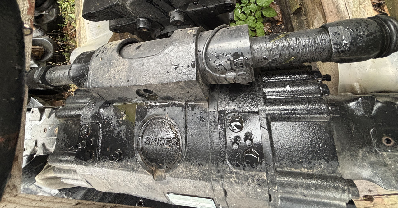 SPICER DANA 367/212/134 Przekładnia Planetarna Obudowa Przegub Wałek Zwolnica CZĘŚCI NOWE - Ходов редуктор за Селскостопанска техника: снимка 5 SPICER DANA 367/212/134 Przekładnia Planetarna Obudowa Przegub Wałek Zwolnica CZĘŚCI NOWE - Ходов редуктор за Селскостопанска техника: снимка 5