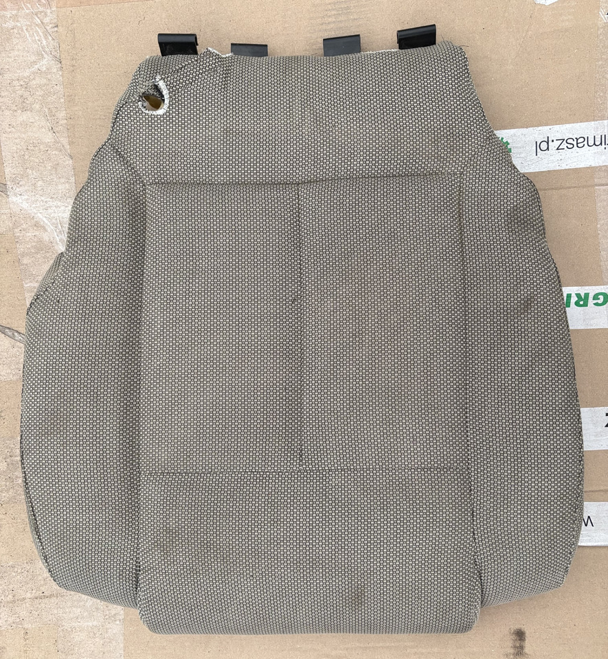 Siedzisko Skórzane John Deere Materiałowe Oryginał RE174401 - Седалка за Селскостопанска техника: снимка 2 Siedzisko Skórzane John Deere Materiałowe Oryginał RE174401 - Седалка за Селскостопанска техника: снимка 2