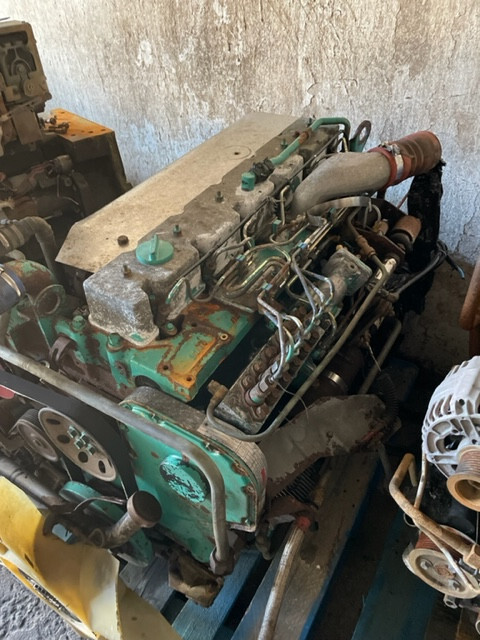 Silnik Cummins 8.3L case 1660 - 1680 - Двигател за Селскостопанска техника: снимка 1 Silnik Cummins 8.3L case 1660 - 1680 - Двигател за Селскостопанска техника: снимка 1