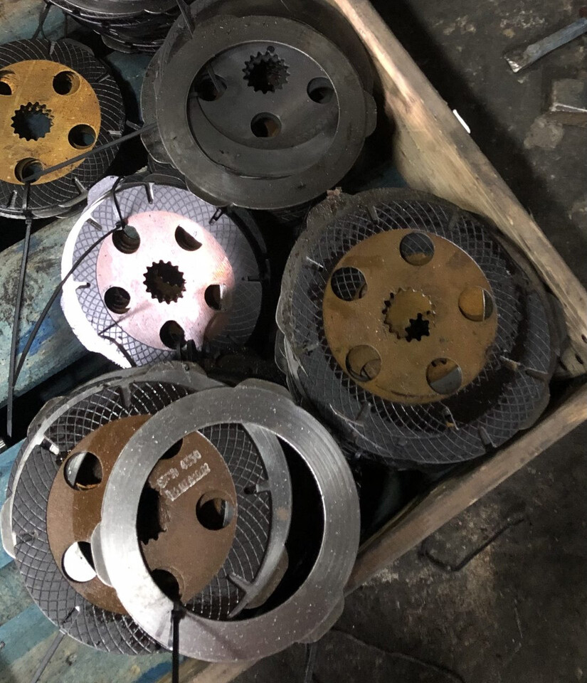 Spicer-tarczki hamulcowe przekładki/Most Spicer/Claas/Manitou/New Holland/Dieci/John Deere - Спирачни дискове за Селскостопанска техника: снимка 2 Spicer-tarczki hamulcowe przekładki/Most Spicer/Claas/Manitou/New Holland/Dieci/John Deere - Спирачни дискове за Селскостопанска техника: снимка 2