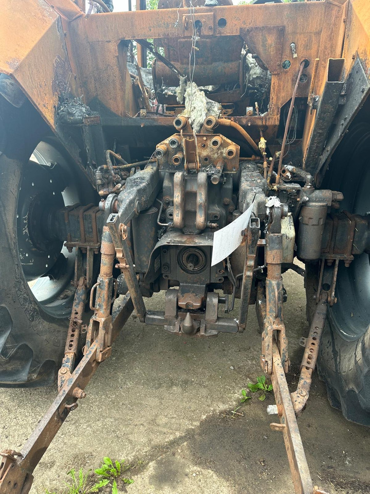 Трактор Valtra 8150 8150-4 - cała na części: снимка 10