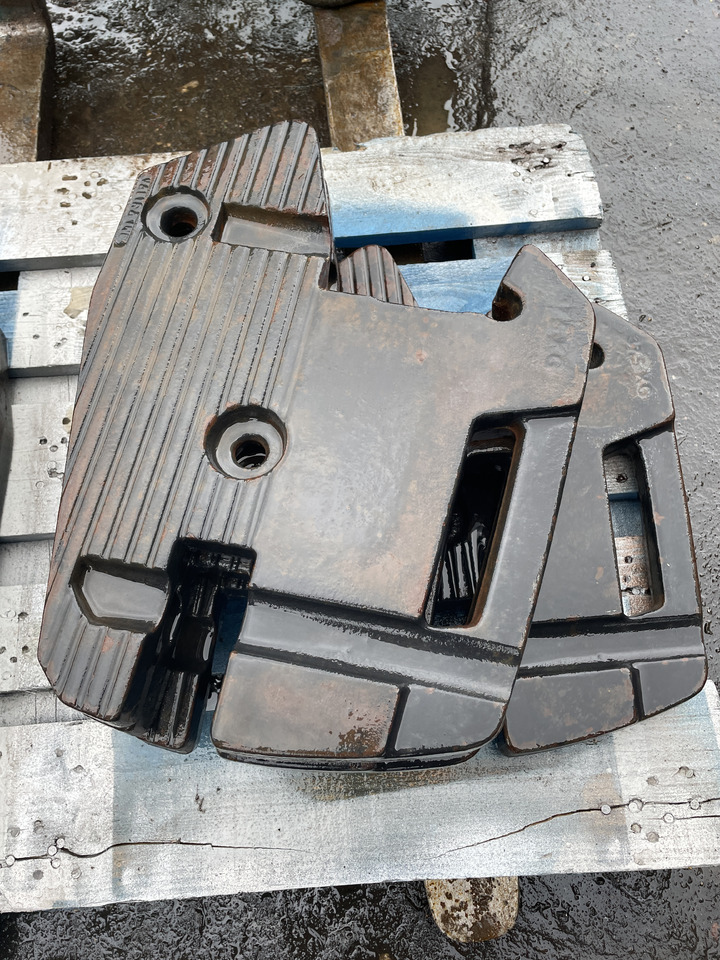 Valtra - odwaźniki balasty 37.5kg - Противовес за Селскостопанска техника: снимка 1 Valtra - odwaźniki balasty 37.5kg - Противовес за Селскостопанска техника: снимка 1