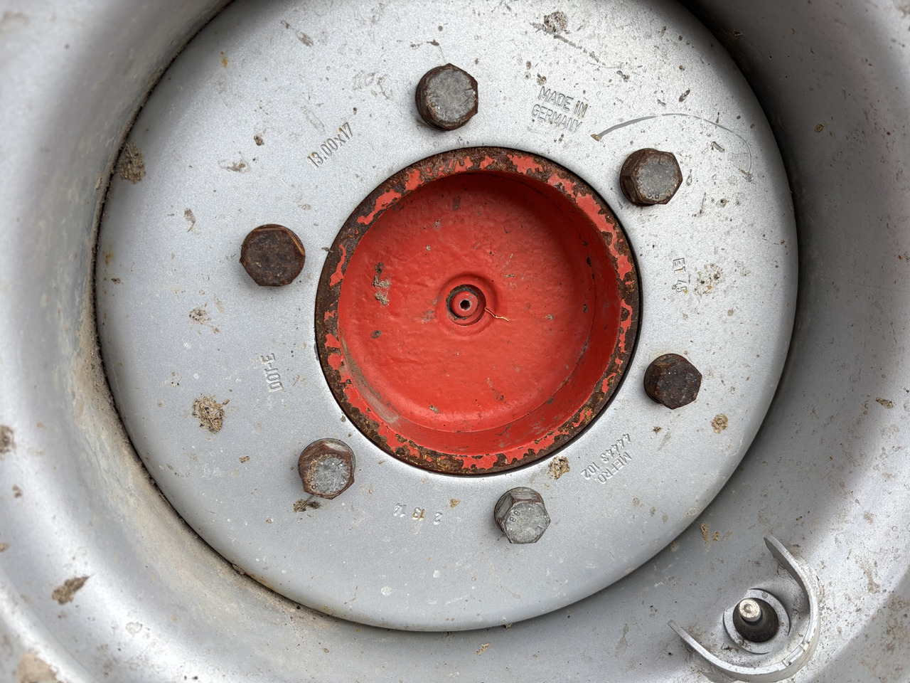 Weidemann 2006 2000rok Felga Opona Koło Przednia Tylna Przód Tył 13.00x17 CZĘŚCI - Джанта за Селскостопанска техника: снимка 2 Weidemann 2006 2000rok Felga Opona Koło Przednia Tylna Przód Tył 13.00x17 CZĘŚCI - Джанта за Селскостопанска техника: снимка 2