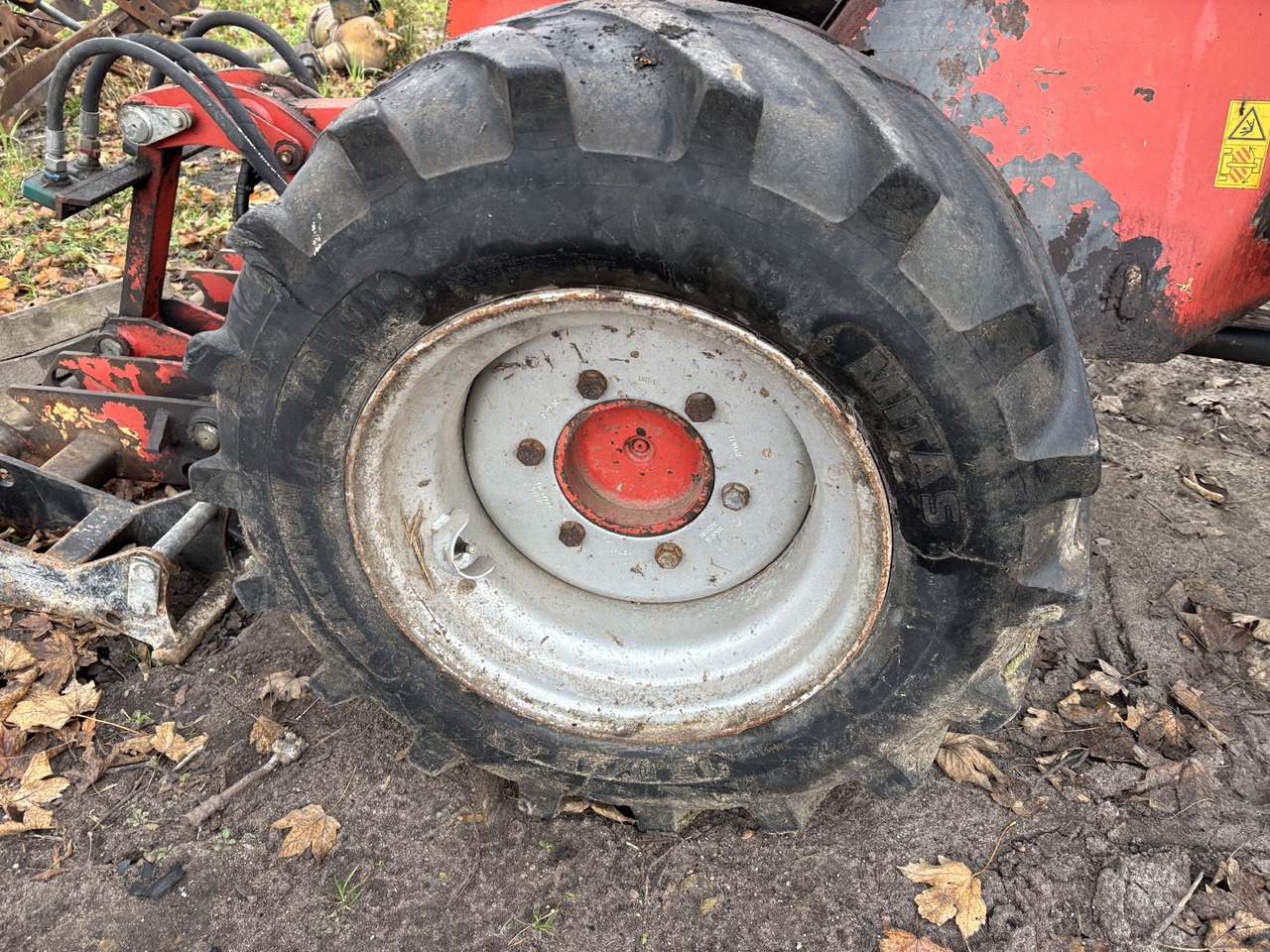 Weidemann 2006 2000rok Felga Opona Koło Przednia Tylna Przód Tył 13.00x17 CZĘŚCI - Джанта за Селскостопанска техника: снимка 3 Weidemann 2006 2000rok Felga Opona Koło Przednia Tylna Przód Tył 13.00x17 CZĘŚCI - Джанта за Селскостопанска техника: снимка 3