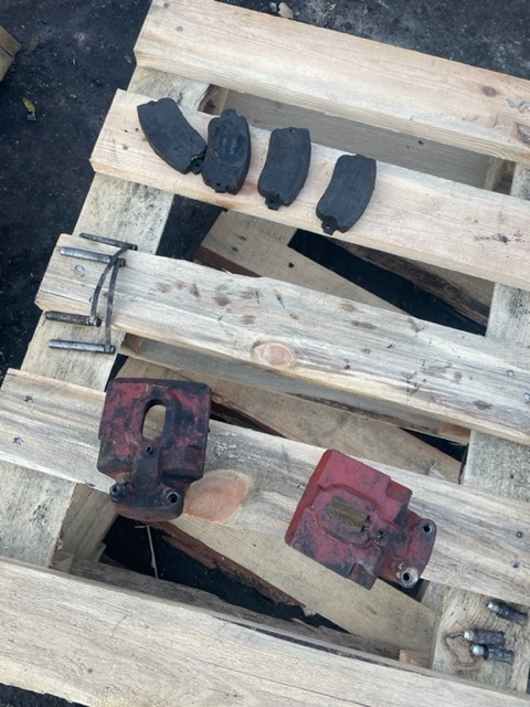 Zacisk hamulca merlo - Спирачен апарат за Селскостопанска техника: снимка 1 Zacisk hamulca merlo - Спирачен апарат за Селскостопанска техника: снимка 1