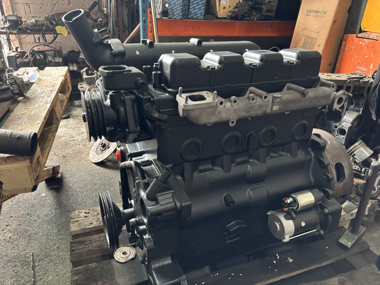 Zetor Proxima - silnik kompletny Z1305 78002002 - Двигател: снимка 1 Zetor Proxima - silnik kompletny Z1305 78002002 - Двигател: снимка 1