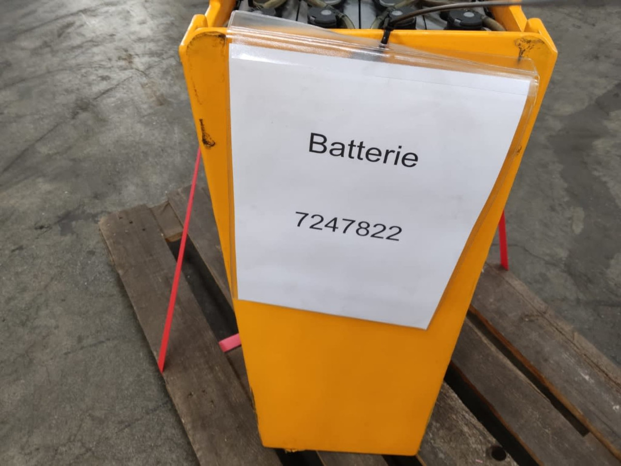 Battery 24V - Акумулатор за Подемно-транспортна техника: снимка 2 Battery 24V - Акумулатор за Подемно-транспортна техника: снимка 2