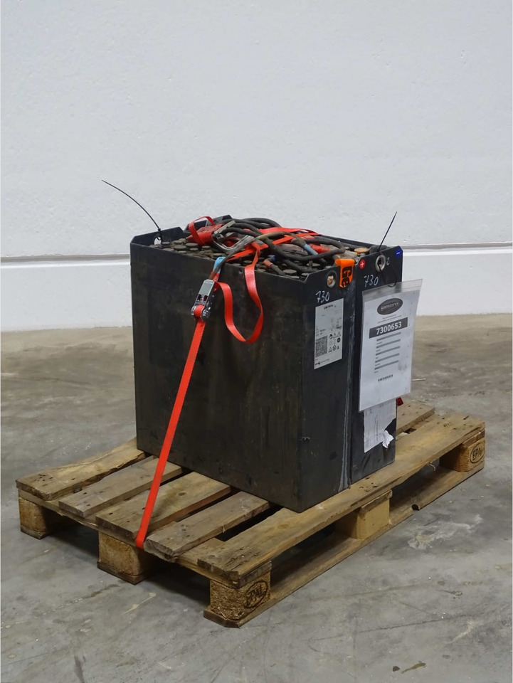Battery Package 2 pieces - Акумулатор за Подемно-транспортна техника: снимка 1 Battery Package 2 pieces - Акумулатор за Подемно-транспортна техника: снимка 1