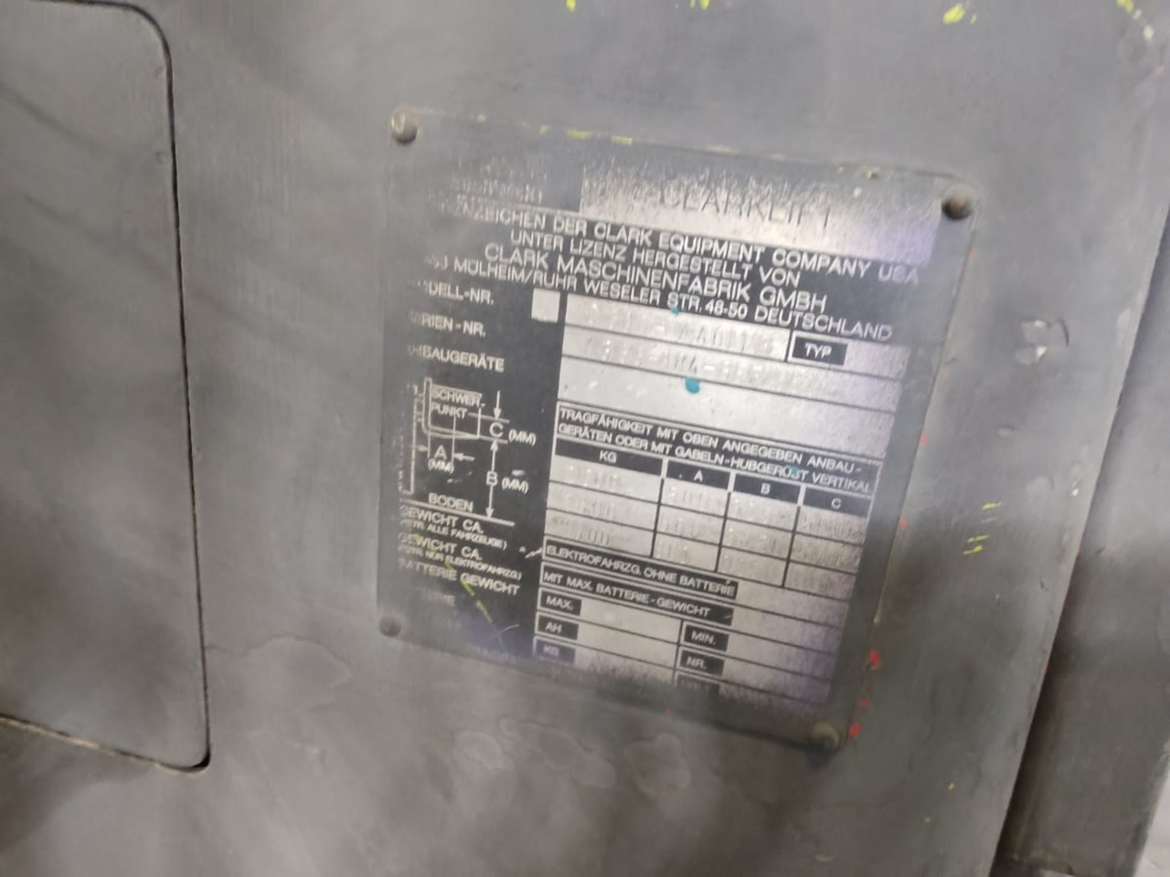 Clark 25D - Дизелов мотокар: снимка 2 Clark 25D - Дизелов мотокар: снимка 2