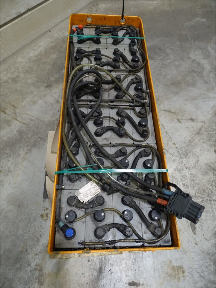 Habat 48V 775Ah - Акумулатор за Подемно-транспортна техника: снимка 4 Habat 48V 775Ah - Акумулатор за Подемно-транспортна техника: снимка 4