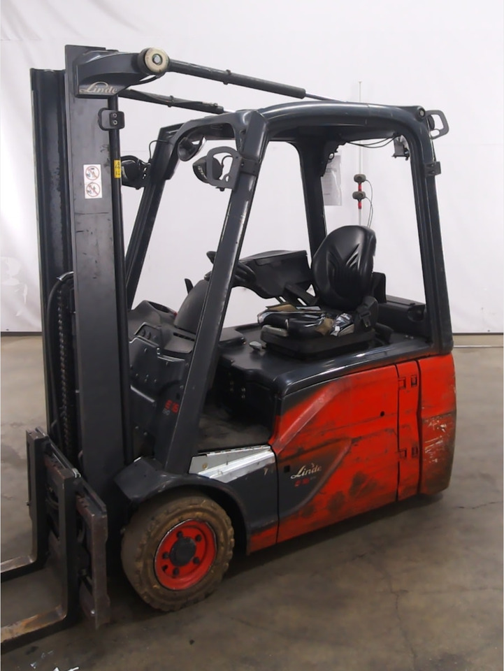 Linde E16-02 - Електрокар: снимка 1 Linde E16-02 - Електрокар: снимка 1