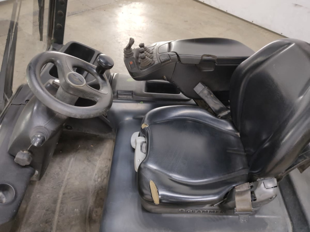 Linde E30L - Електрокар: снимка 4 Linde E30L - Електрокар: снимка 4