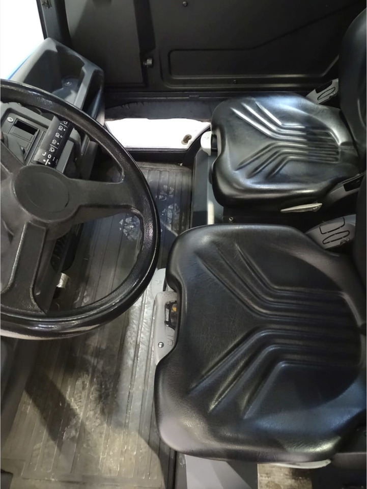 Linde P250 - Електрически влекач: снимка 3 Linde P250 - Електрически влекач: снимка 3