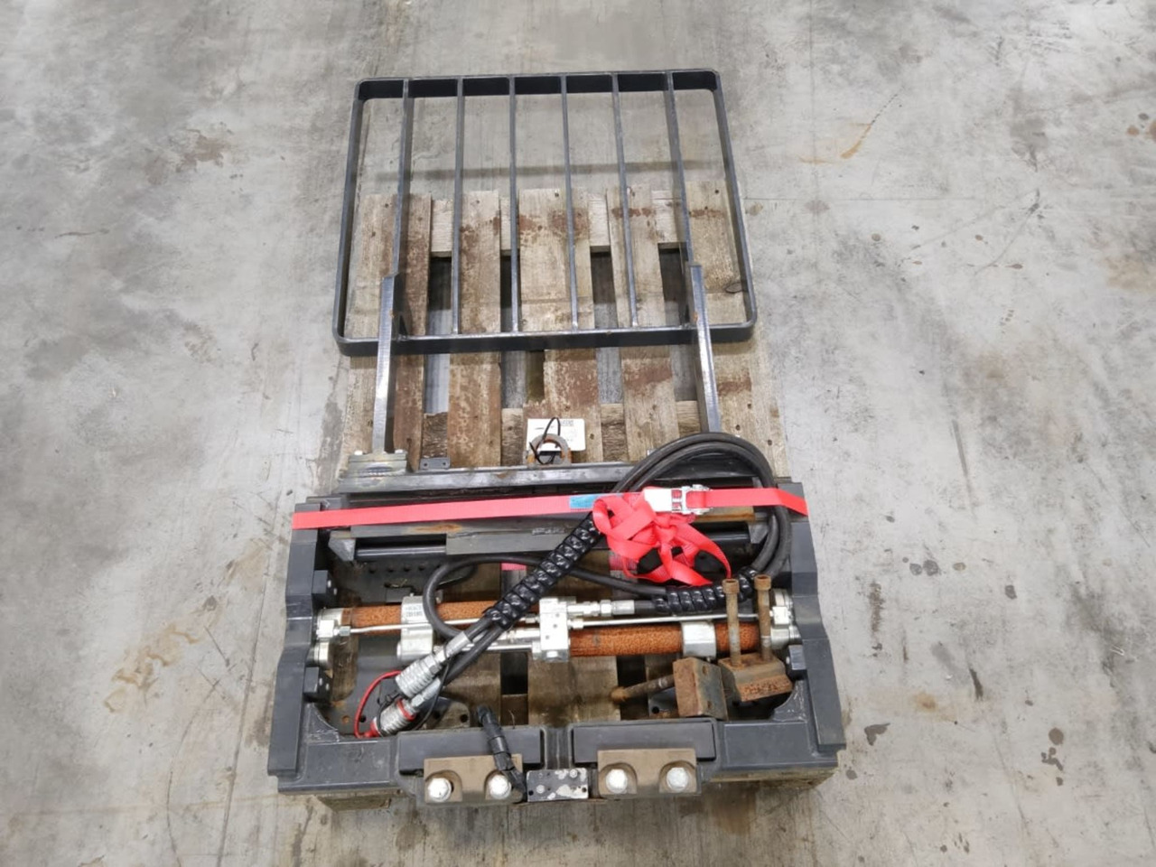 Cascade 25L36413R1 - Прикачен инвентар за Подемно-транспортна техника: снимка 3 Cascade 25L36413R1 - Прикачен инвентар за Подемно-транспортна техника: снимка 3