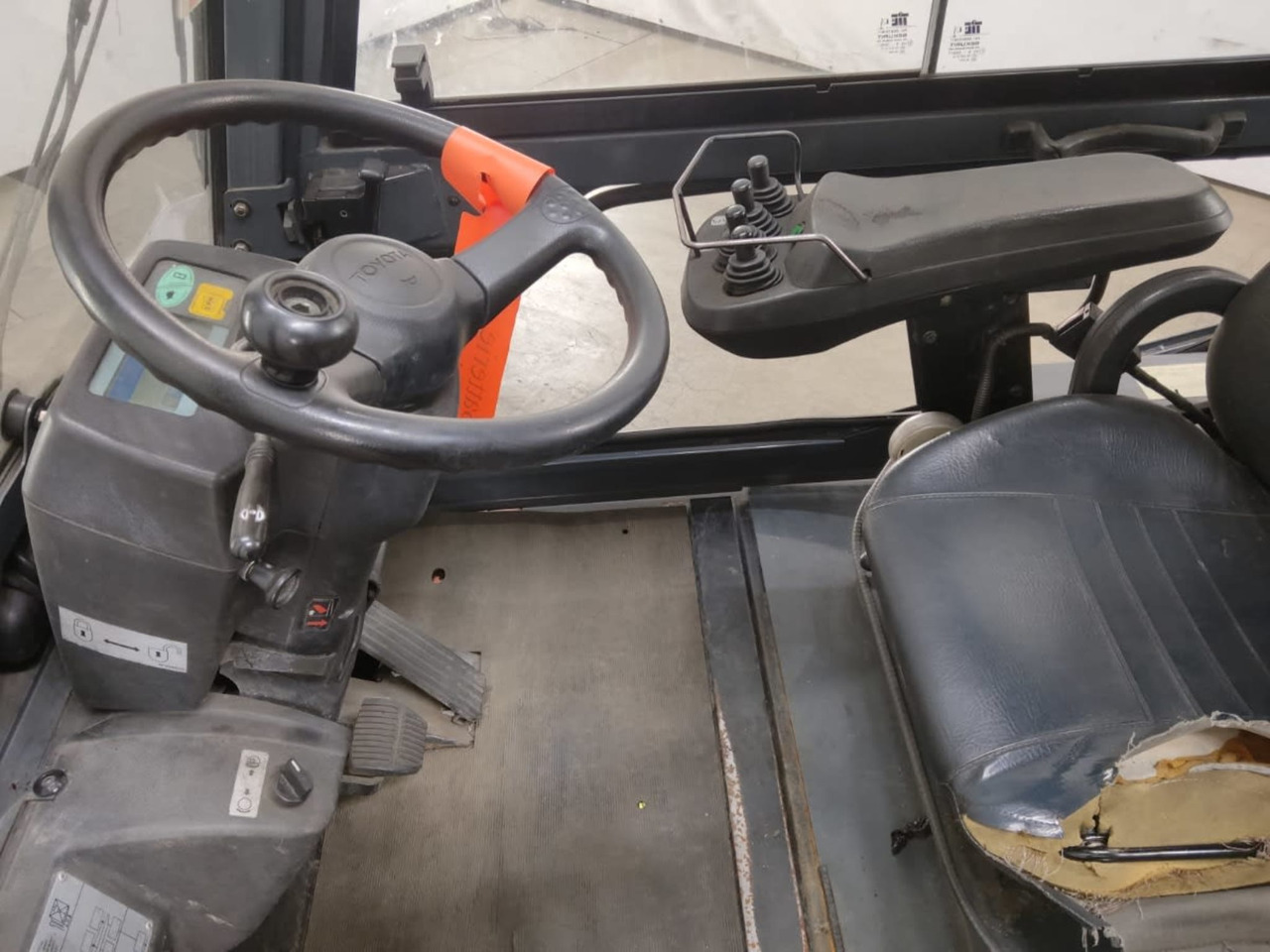 Toyota 7FBMF30 - Електрокар: снимка 4 Toyota 7FBMF30 - Електрокар: снимка 4