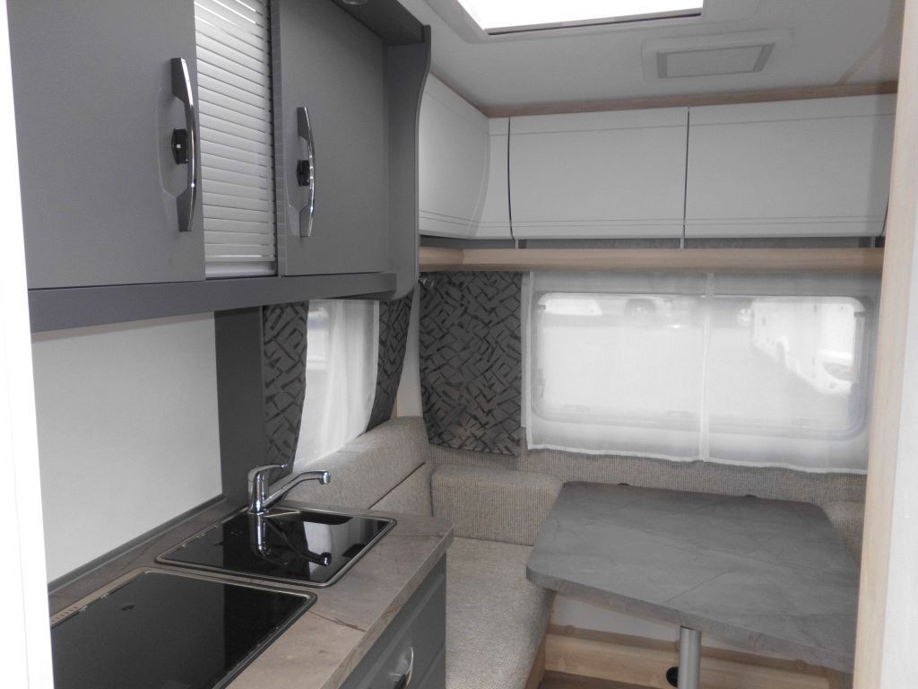 Hobby De Luxe 400 SFe 1500kg., Fahrradträger - Каравана: снимка 4 Hobby De Luxe 400 SFe 1500kg., Fahrradträger - Каравана: снимка 4