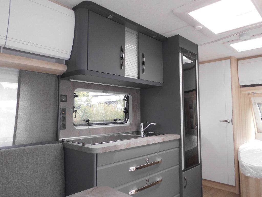 Каравана Hobby De Luxe 460 UFe 2026 1500kg. Ambiente: снимка 8