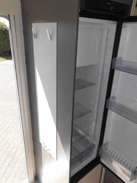 Hobby Excellent 495 WFB Mover, Autark,Combi6E Backofen - Каравана: снимка 5 Hobby Excellent 495 WFB Mover, Autark,Combi6E Backofen - Каравана: снимка 5