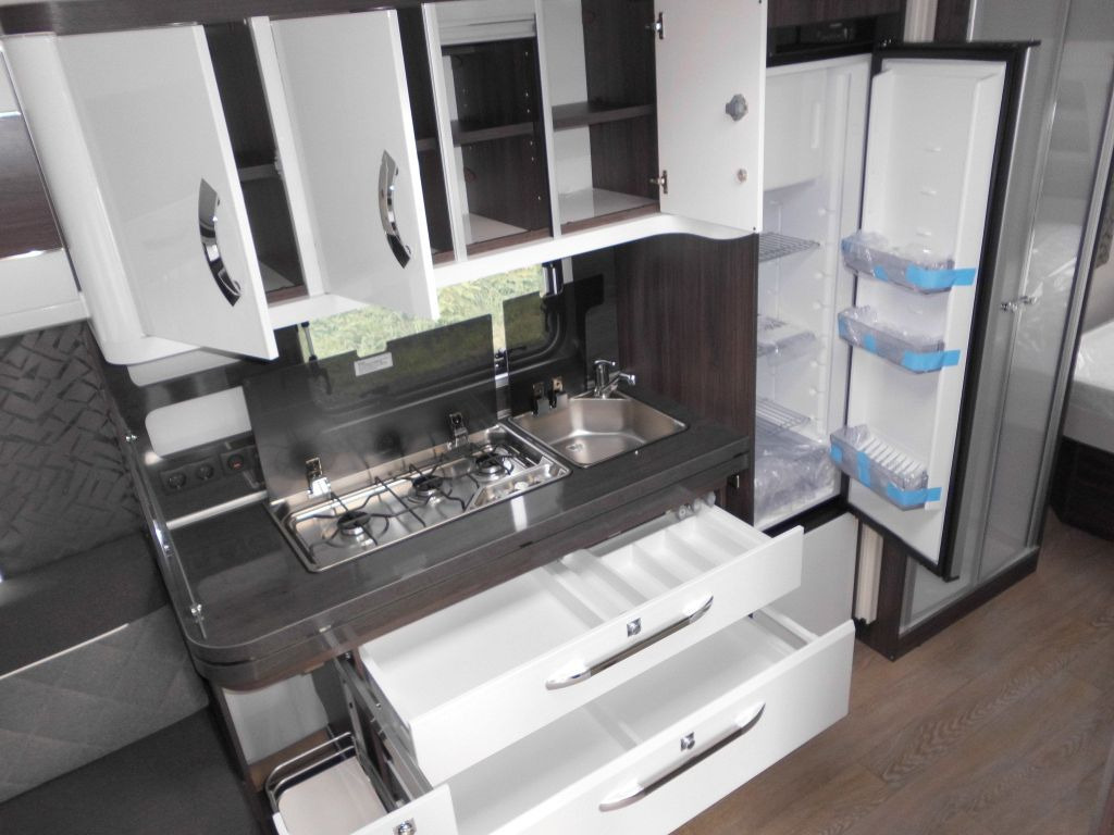 Каравана Hobby Prestige 650 UFf 2025 %Lagerabverkauf%: снимка 10