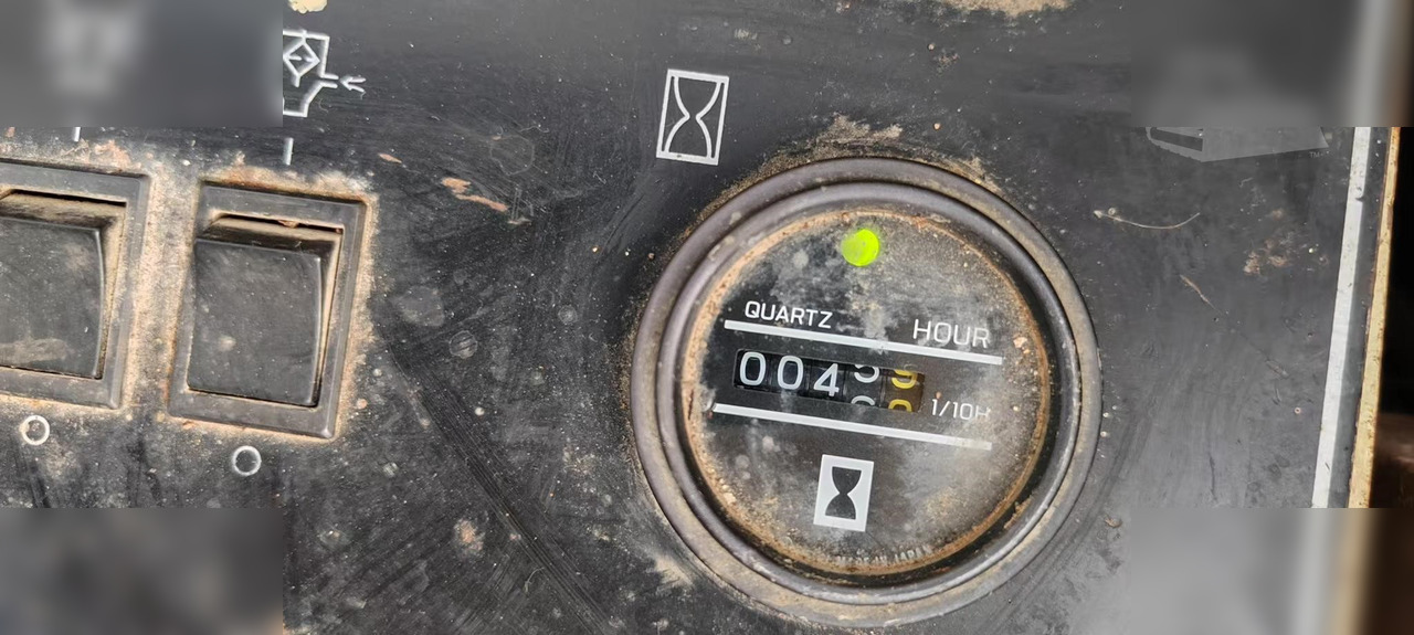 1998 ATLAS COPCO CDH831C - Пробивна машина: снимка 2 1998 ATLAS COPCO CDH831C - Пробивна машина: снимка 2