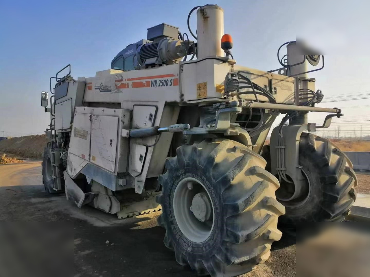 2010 WIRTGEN WR2500S - Стабилизатор за почва: снимка 1 2010 WIRTGEN WR2500S - Стабилизатор за почва: снимка 1