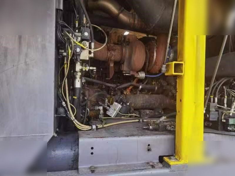 2011 ATLAS COPCO ROC L8-30 - Пробивна машина: снимка 5 2011 ATLAS COPCO ROC L8-30 - Пробивна машина: снимка 5