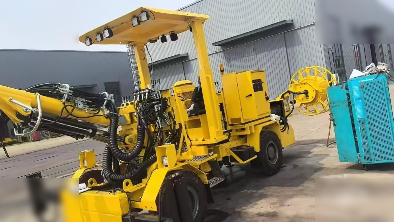 2014 ATLAS COPCO BOOMER 281 - Машина за хоризонтално-насочено сондиране: снимка 3 2014 ATLAS COPCO BOOMER 281 - Машина за хоризонтално-насочено сондиране: снимка 3