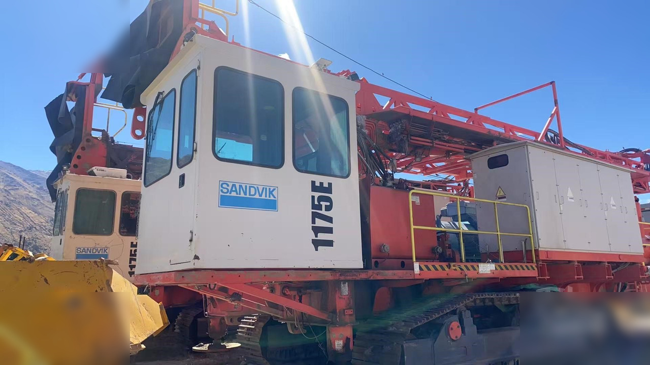 2016 SANDVIK D75KS - Пробивна машина: снимка 4 2016 SANDVIK D75KS - Пробивна машина: снимка 4