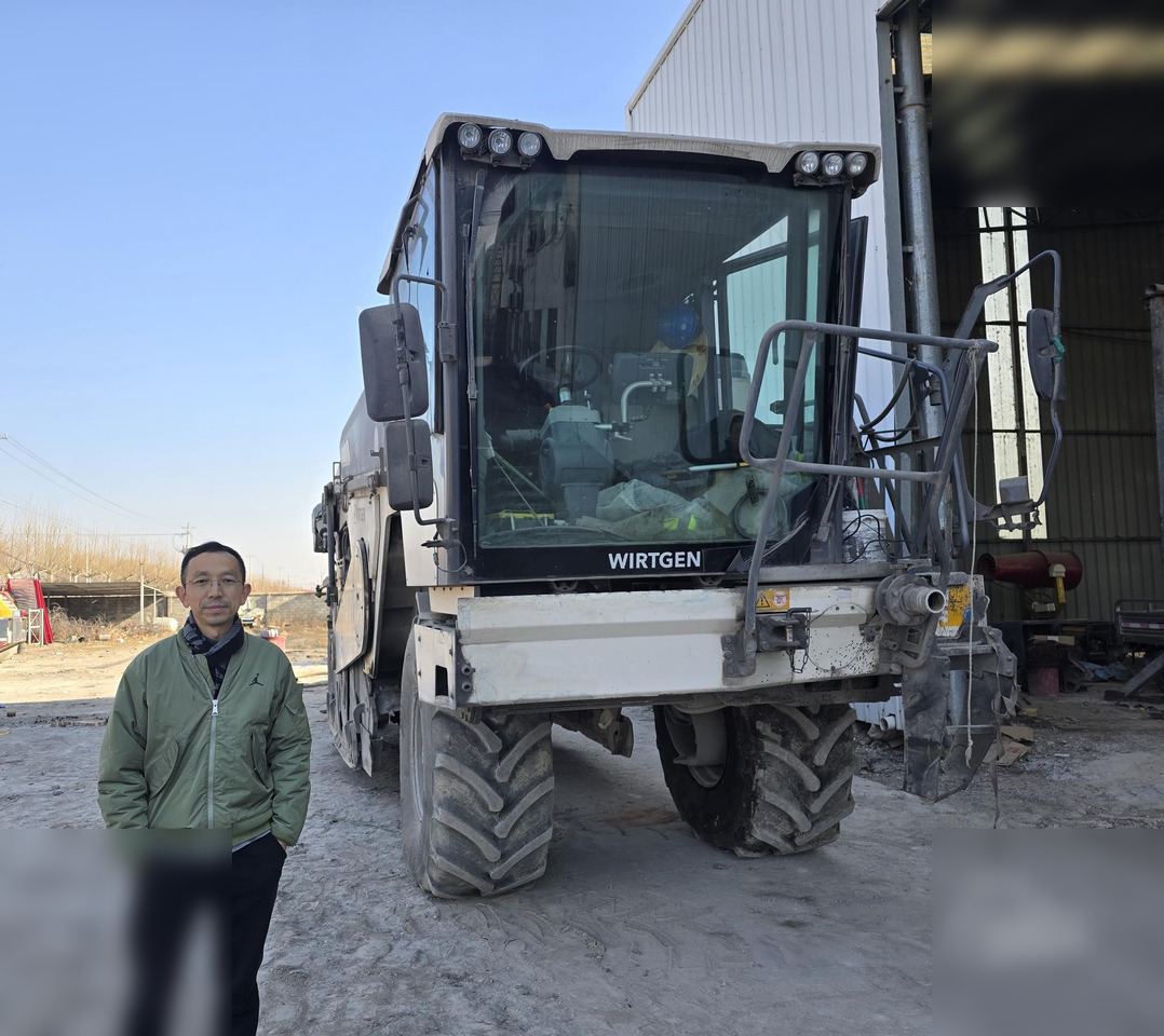 2016 WIRTGEN WR200 - Стабилизатор за почва: снимка 1 2016 WIRTGEN WR200 - Стабилизатор за почва: снимка 1