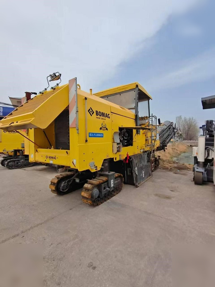2017 BOMAG BM2000/60-2 - Пътна фреза: снимка 2 2017 BOMAG BM2000/60-2 - Пътна фреза: снимка 2