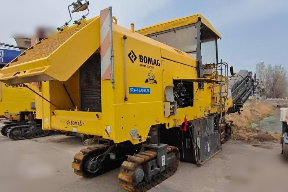 2017 BOMAG BM2000/60-2 - Пътна фреза: снимка 1 2017 BOMAG BM2000/60-2 - Пътна фреза: снимка 1